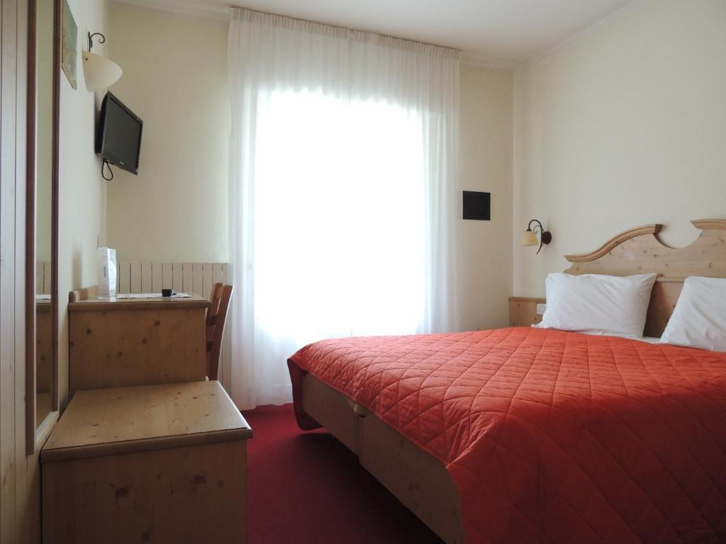 Hotel Liz Predazzo Esterno foto