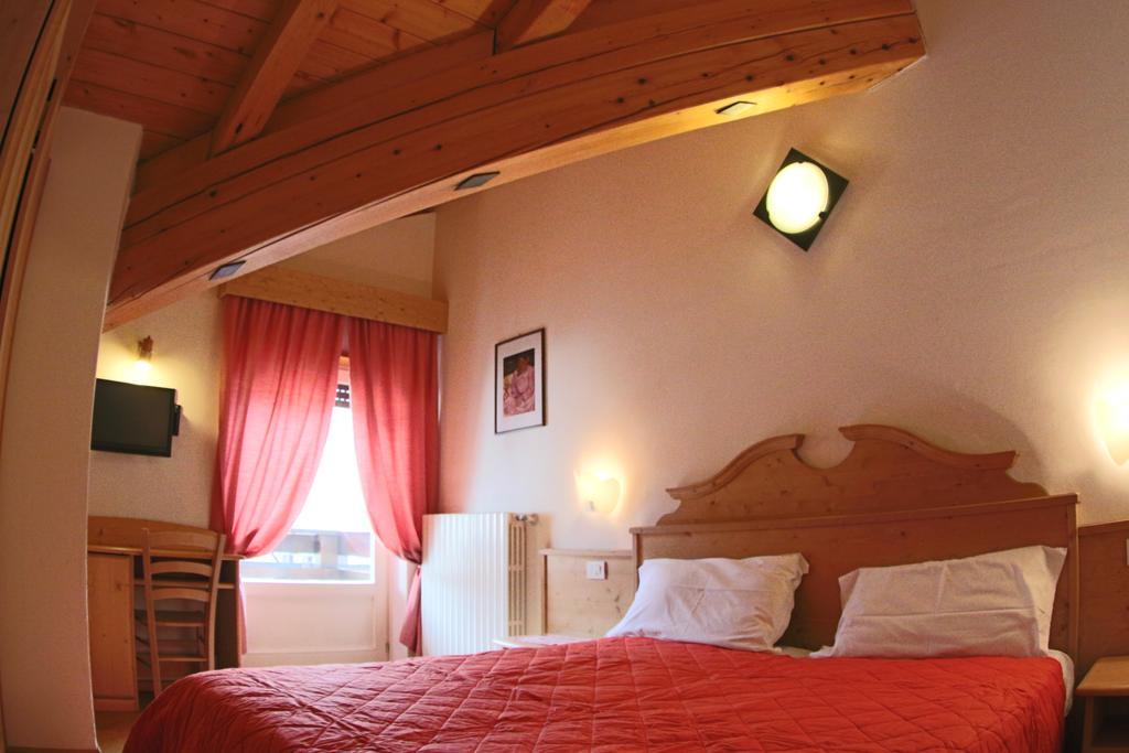 Hotel Liz Predazzo Esterno foto