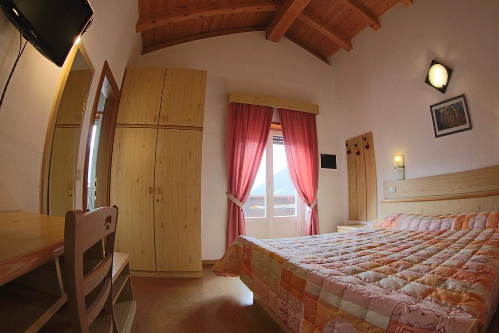 Hotel Liz Predazzo Esterno foto