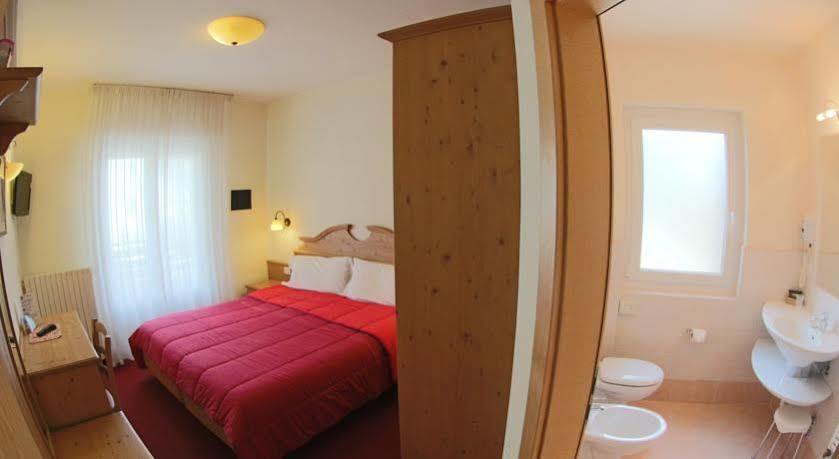 Hotel Liz Predazzo Esterno foto
