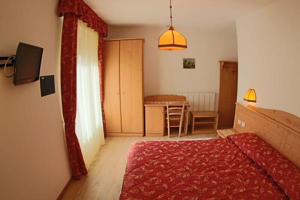 Hotel Liz Predazzo Esterno foto